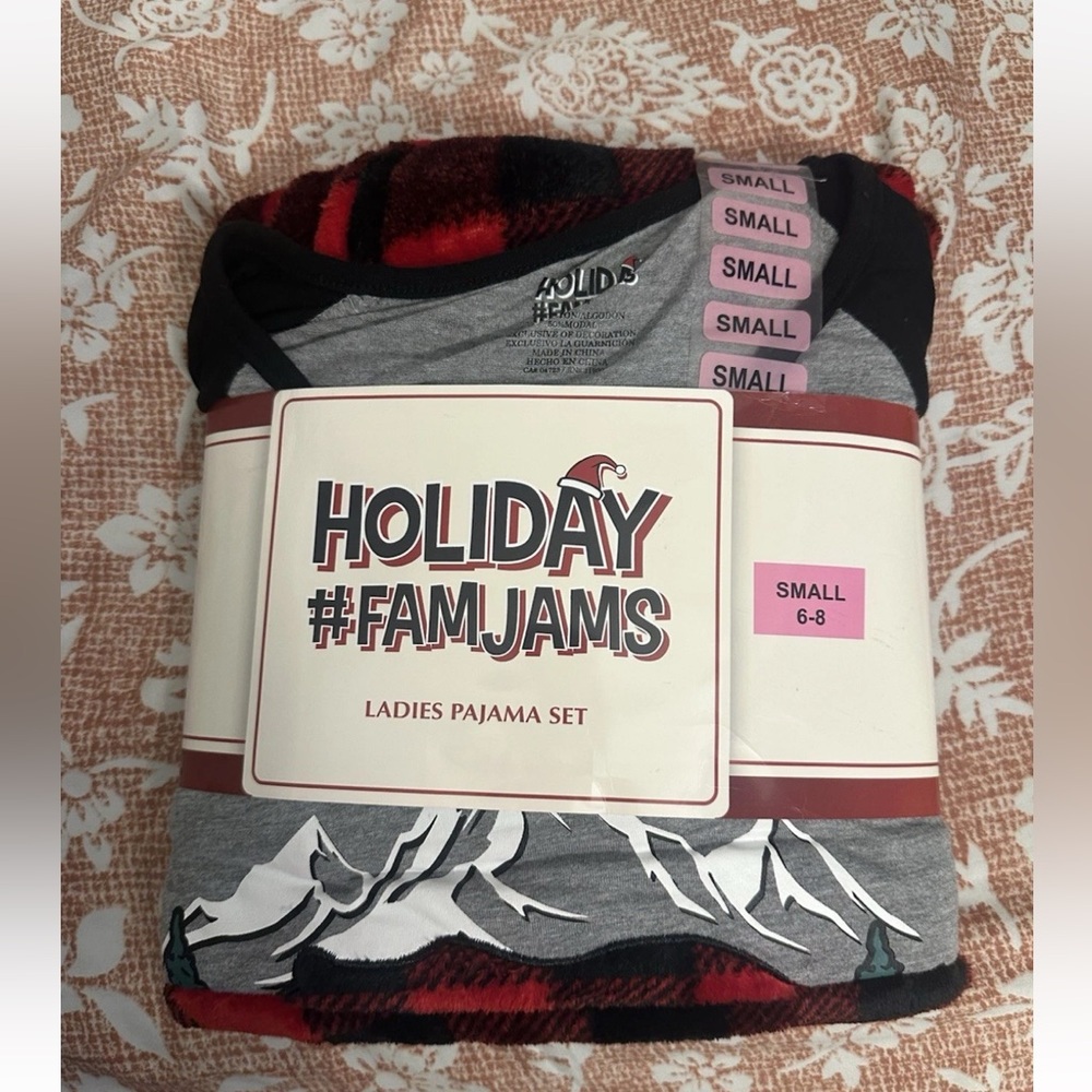 Ladies Pajama Set - Red and Gray size S nwt
